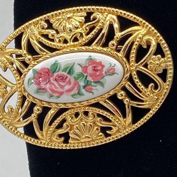 Avon Vintage Brooch Gold Toned With Porcelain Inset with Roses 2 inch Oval - Picture 5 of 7